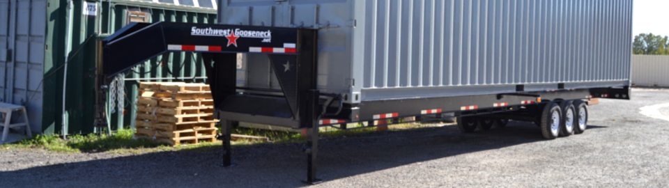 Storage space mounted on a chassis for warehouse access Storage space mounted on a chassis for warehouse access