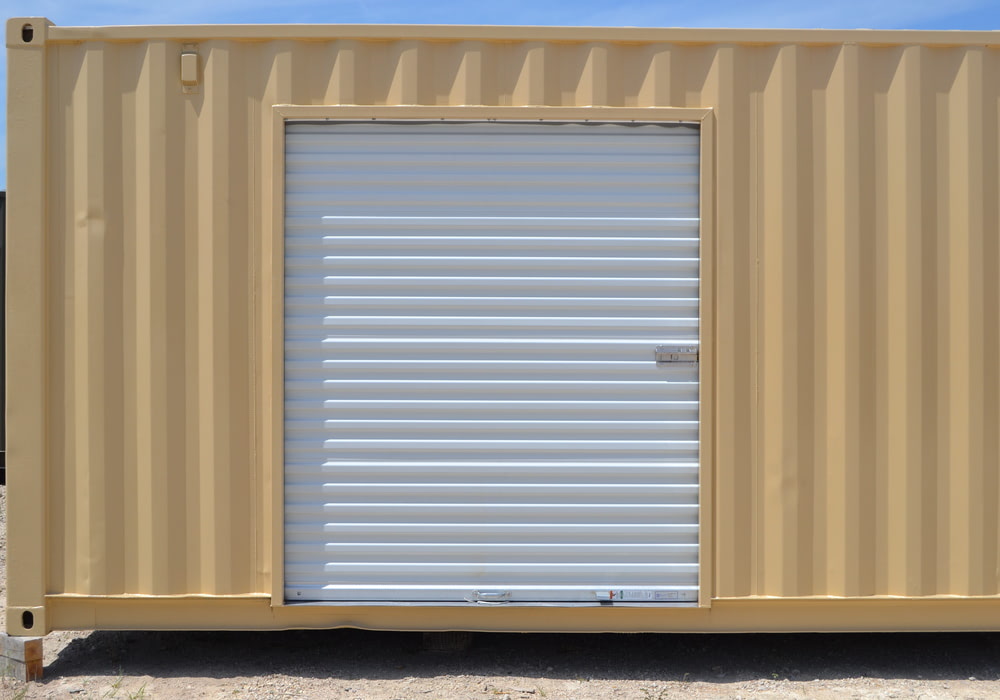 20_ft_storage_container_with_roll_up_door_exterior