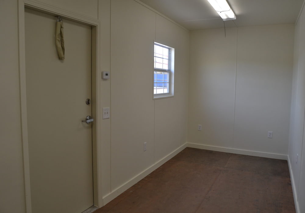40-foot-dual-office-interior