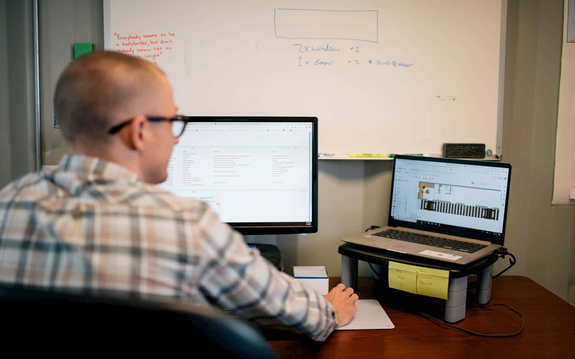 person-working-on-laptop-with-FS-Sparksight-C2-2653