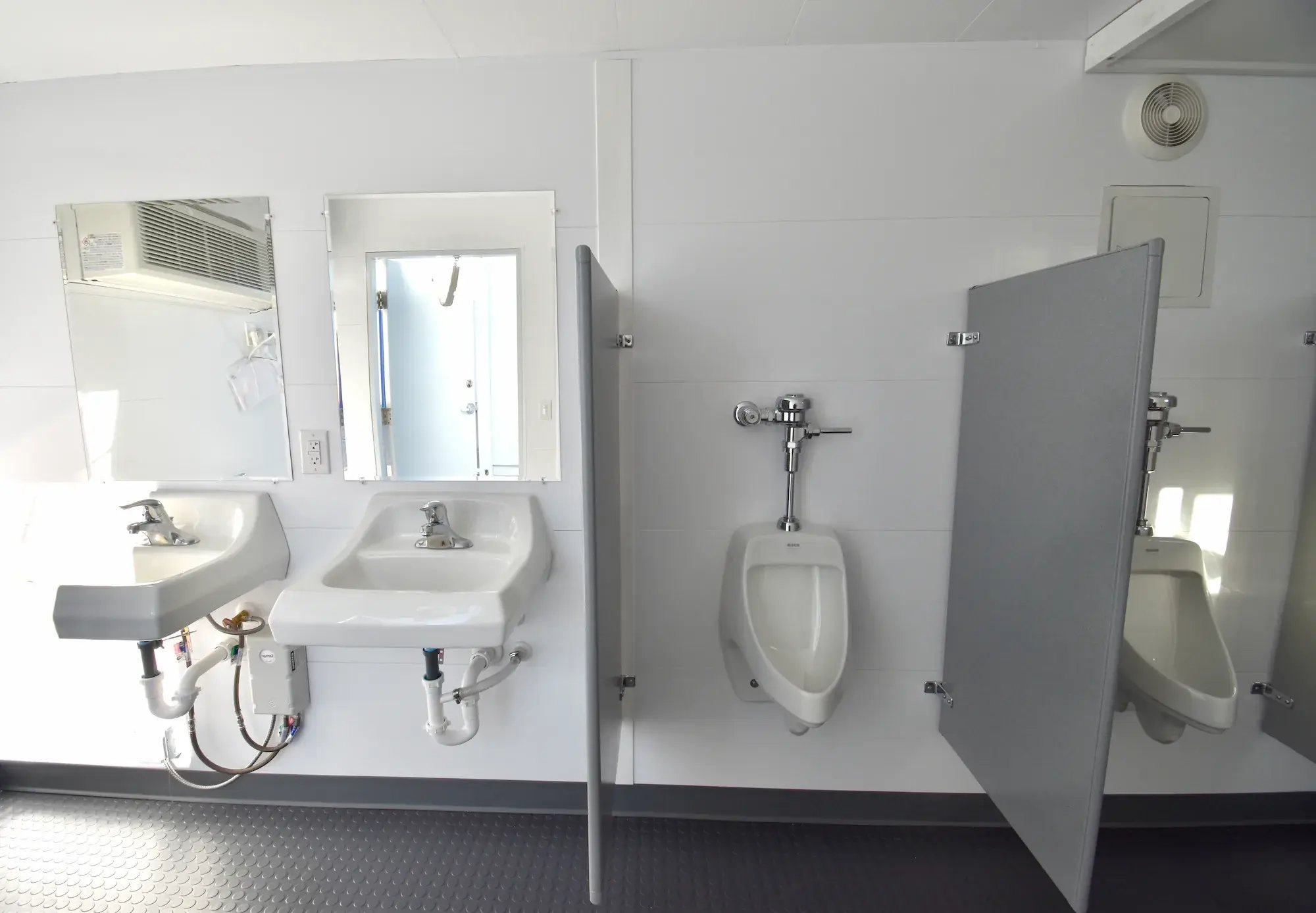 40ft Dual Gender Accessible Bathroom Interior