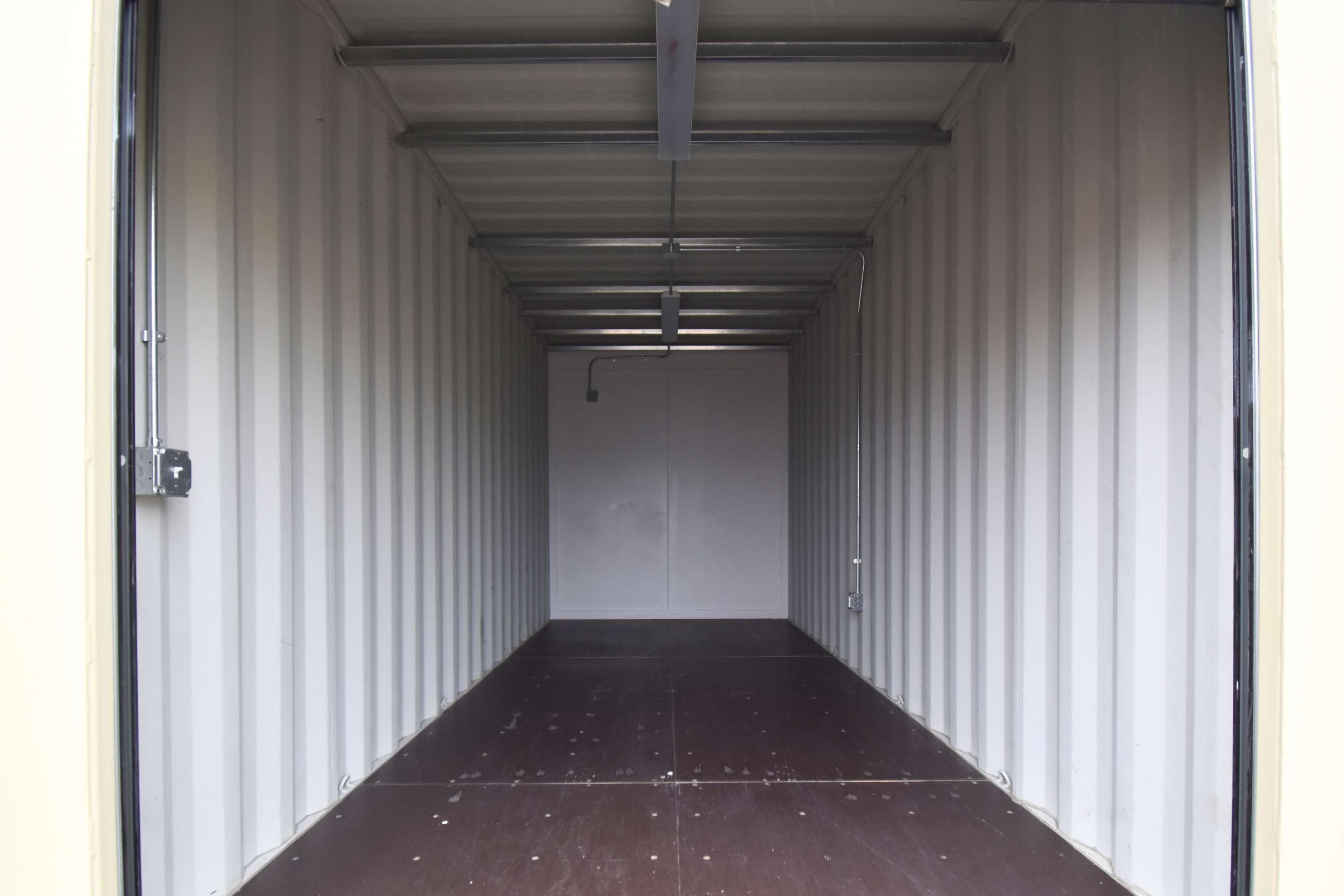 40ft store and work interior