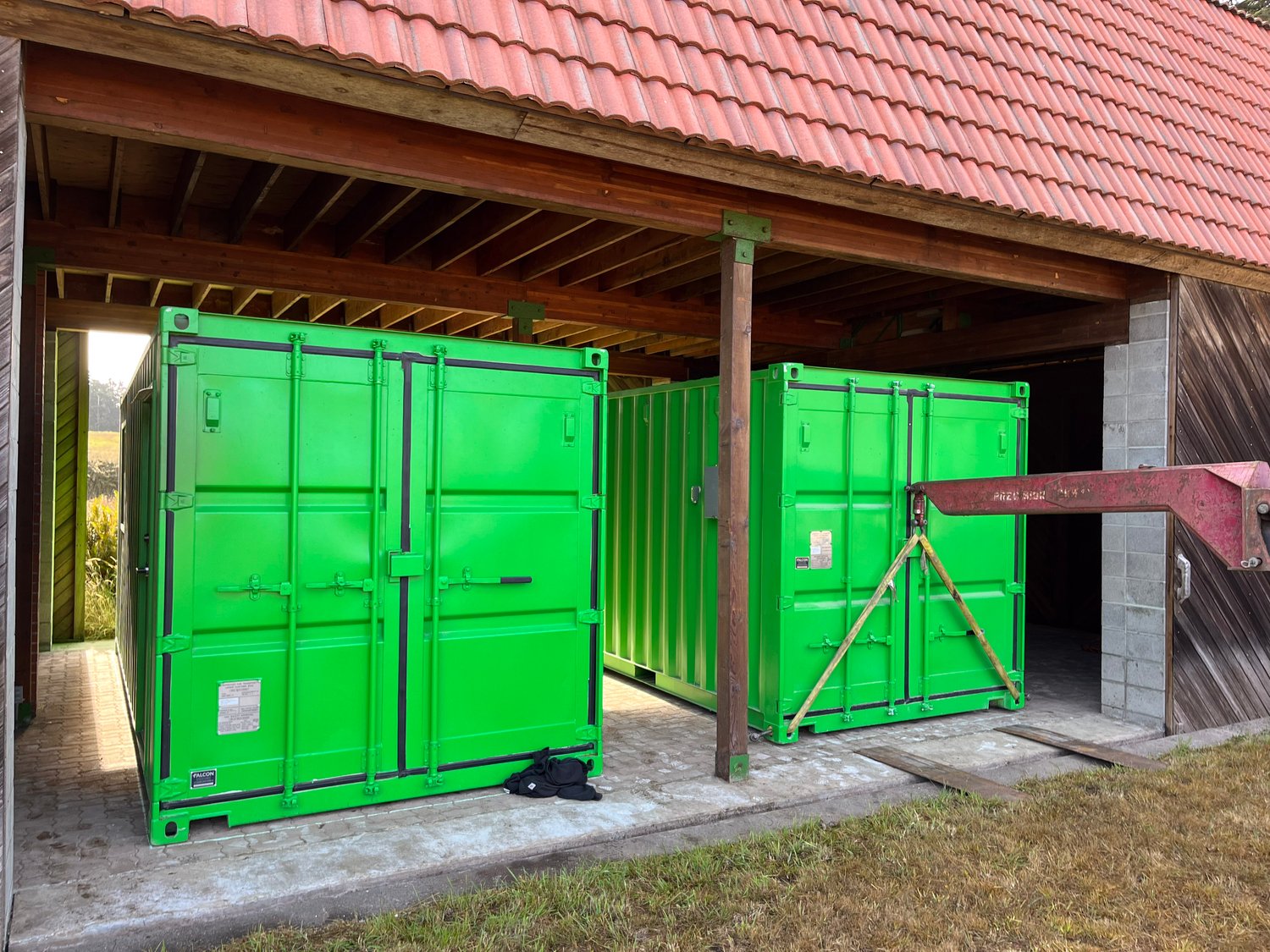 Funke_Books_Green_Containers