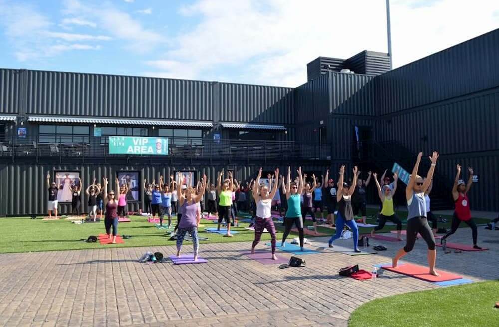 excersize-class-in-multi-container-stadium