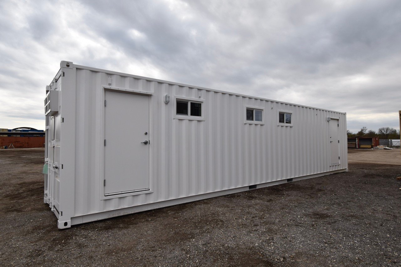 40ft dual gender bathroom exterior with three windows and two doors