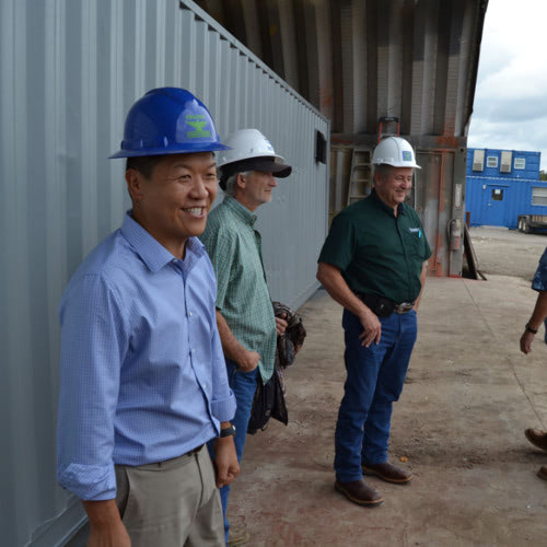 Stephen Shang leads BPI tour group. Stephen Shang leads BPI tour group.