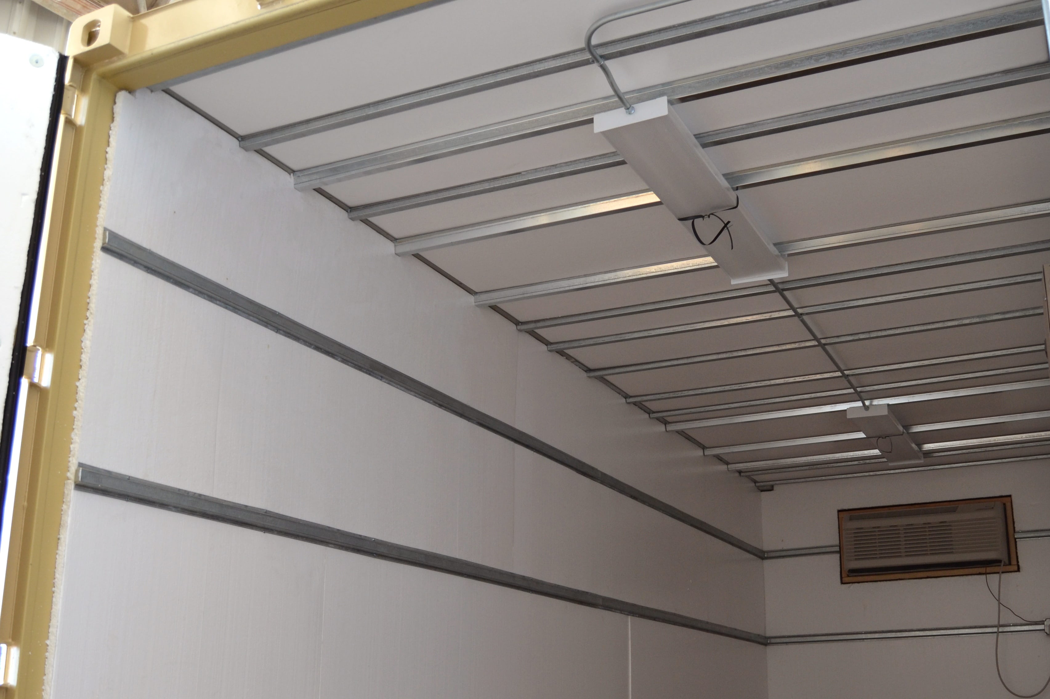 lighted storage container 20 or 40 length