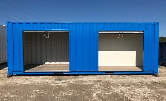 Storage with Roll-Up Doors for Airport Construction