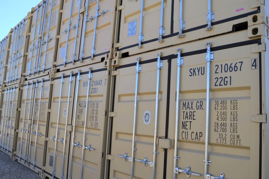 5 Benefits of Creating a Storage Facility with Shipping Containers